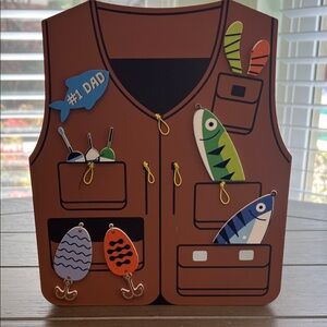 NWT #1 Dad Fishing Vest Wooden Home Decor